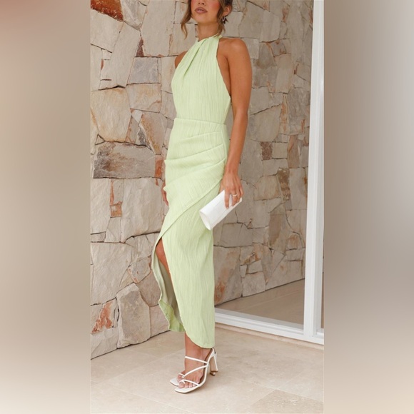 GREEN PLEATED ASYMMETRICAL FRONT MAXI DRESS - Picture 1 of 5